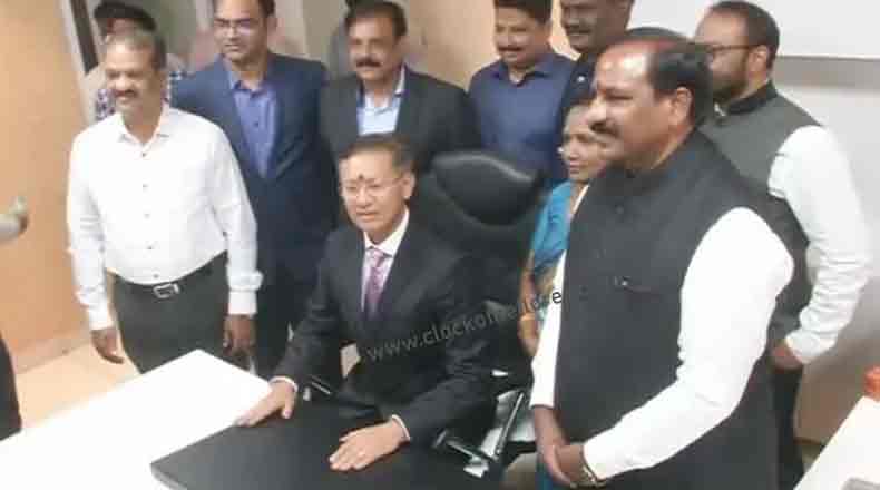 ఏపీపీఎస్సీ ఛైర్మన్​గా గౌతమ్ సవాంగ్ బాధ్యతల స్వీకరణ…