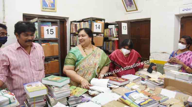 విద్యార్ధులకు ఉపయోగకరంగా గ్రంధాలయాలు… ఛైర్ – పర్సన్ శారద వెల్లడి