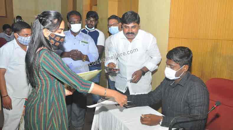 ‘స్పందన’ వేదికను సద్వినియోగం చేసుకోండి – కమిషనర్ దినేష్ కుమార్