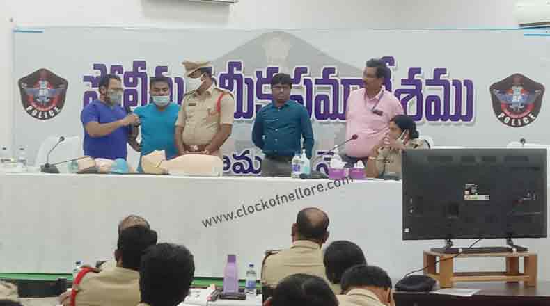 గుండెపోటు వస్తే వెంటనే ఏం చేయాలి… పోలీసులకు మెడికవర్ అవగాహన