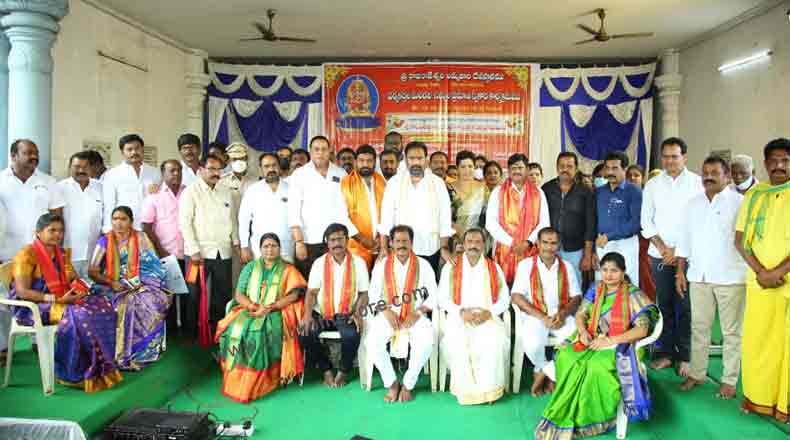 ఆలయ అభివృద్ధికి కృషి చేయండి… ధర్మకర్తలను కోరిన ఎమ్మెల్యే కోటంరెడ్డి