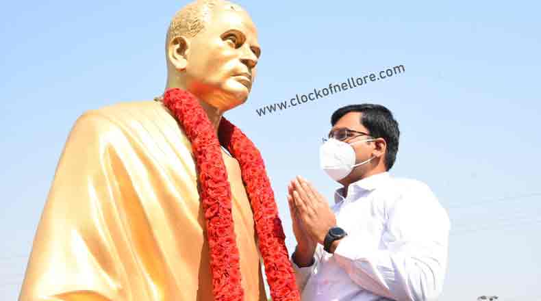 అమరజీవికి కలెక్టర్, ఎస్పీ ఘన నివాళులు…