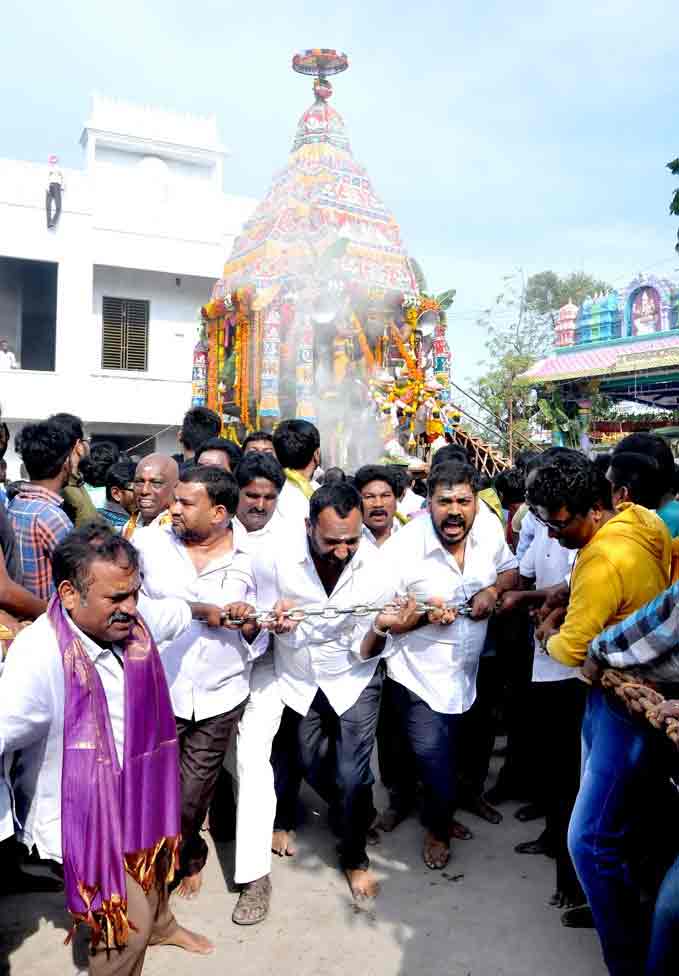 ఘనంగా మూలాపేట శివాలయం రథోత్సవం…