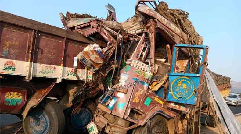 జర్నీ మూవీ తరహాలో యాక్సిడెంట్ – ఇద్దరు డ్రైవర్లు మృతి