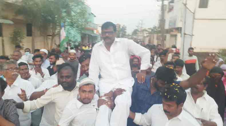 బుజబుజ నెల్లూరులో ఆనంకు బ్రహ్మరథం – కార్యాలయం ప్రారంభం