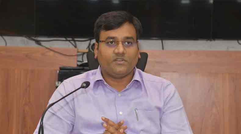 తనిఖీల జాప్యంపై కలెక్టర్ అసహనం – నీరు చెట్టు పనులపై సమీక్ష