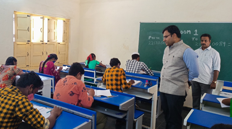 ప్రశాంతంగా పదవ తరగతి పరీక్షలు ప్రారంభం… తనిఖీ చేసిన కలెక్టర్, డిఆర్వో