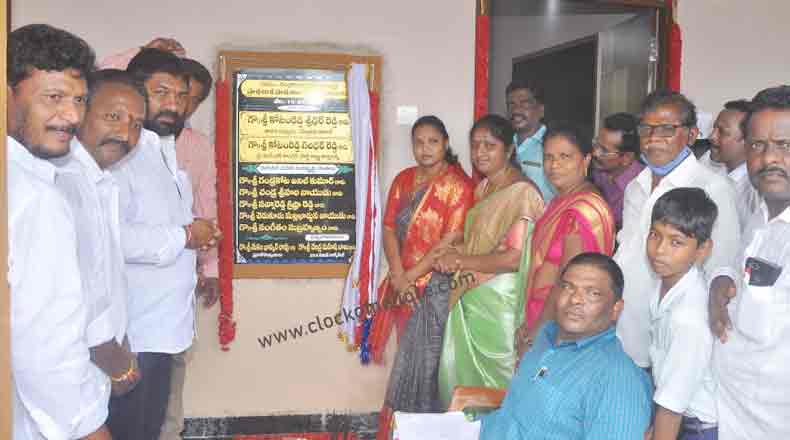 దాతల సహకారం తోడైతే స్కూళ్లు మరింత అభివృద్ధి : మేయర్ స్రవంతి