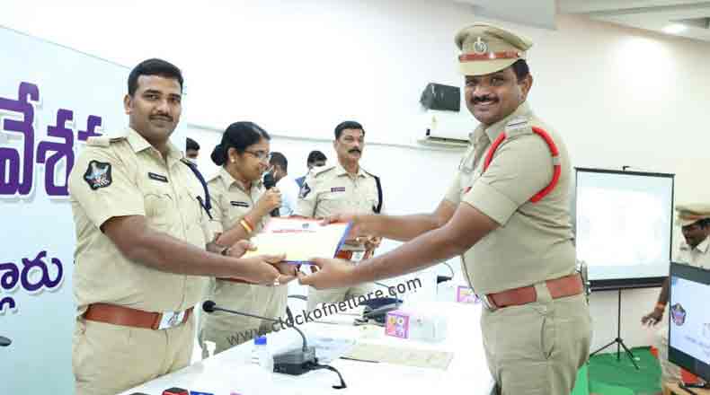 నేర సమీక్ష సమావేశాన్ని నిర్వహించిన నెల్లూరు ఎస్పీ విజయరావు…