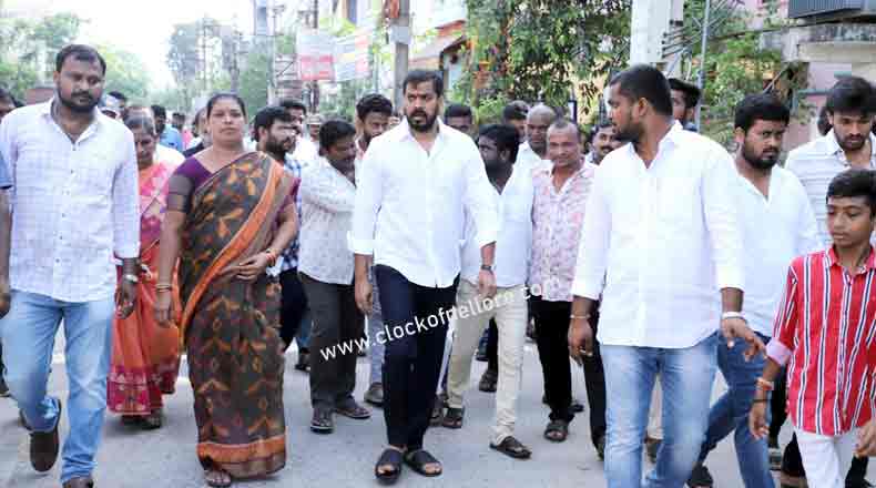 6వ డివిజన్ లో పర్యటించిన మాజీ మంత్రి అనీల్… సమస్యలపై ఆరా