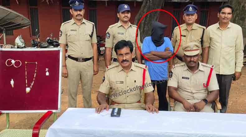 యజమాని ఇంట్లోనే చోరీ చేసిన ఘనుడు : అరెస్ట్ చేసిన పోలీసులు