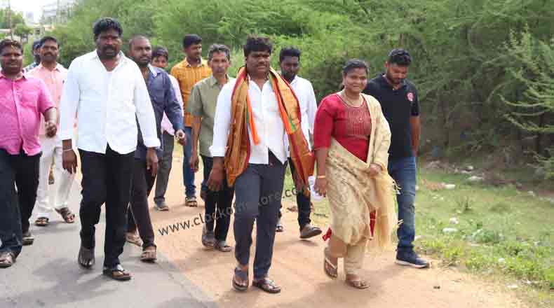 నెల్లూరు మేయర్ స్రవంతి సాహసం… భర్తతో కలిసి తిరుమలకు పాదయాత్ర