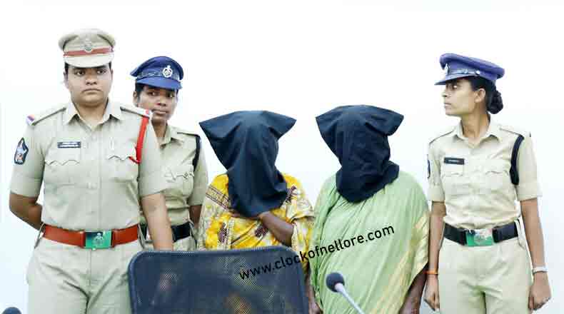 కిలాడీ లేడీలను అరెస్ట్ చేసిన నెల్లూరు జిల్లా పోలీసులు…