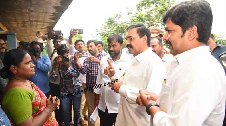 వెంకటాచలంలో గడప గడపకు మన ప్రభుత్వం – ఇంటింటికి వెళ్లిన మంత్రి కాకాణి