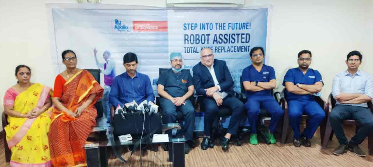 మోకాళ్ల మార్పిడి, తుంటి ఆపరేషన్లలో విప్లవాత్మక మార్పులు… అపోలో వైద్యుల ప్రకటన