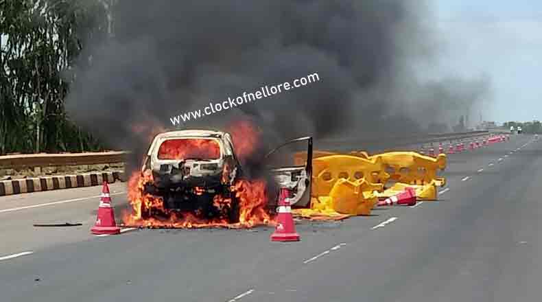 తప్పిన పెను ప్రమాదం… కారు దగ్ధం…