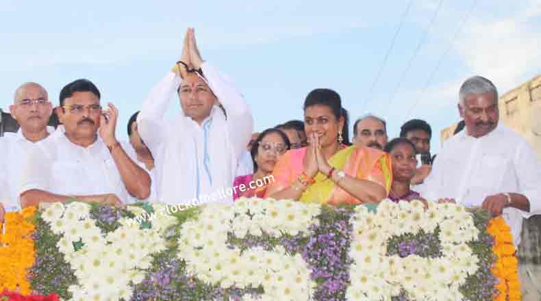 ఆత్మకూరులో వైసీపి భారీ ర్యాలీ… రోజాతో సహా హాజరైన మంత్రులు, ఎమ్మెల్యేలు