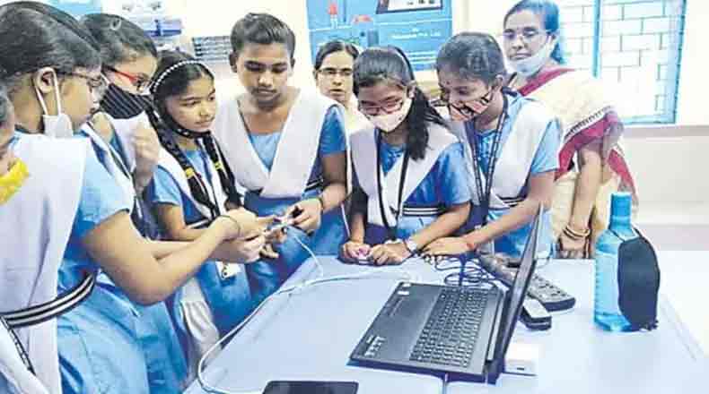 అంతరిక్షంలోకి బాలికల ప్రతిభ… ఆగస్టు మొదటి వారంలో కక్ష్యలోకి