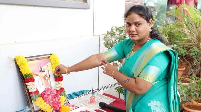 అల్లూరికి ఘన నివాళి అర్పించిన మేయర్ స్రవంతి, కమిషనర్ జాహ్నవి