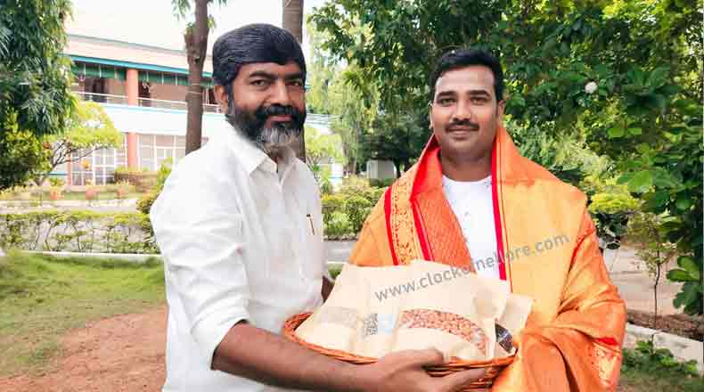 ఎస్పీ విజయరావును కలిసిన వైసీపి నేత పేర్నాటి శ్యాం ప్రసాద్ రెడ్డి