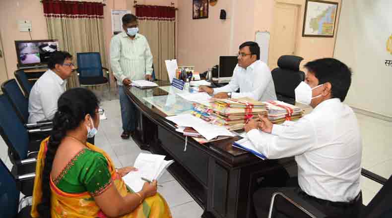 రామాయపట్నం ఓడరేవుపై కలెక్టర్ సమీక్ష – 20 లోగా భూసేకరణ పూర్తి చేయాలని ఆదేశం