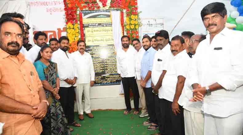 అభివృద్దే అజెండా అన్న ఎమ్మెల్యే కోటంరెడ్డి – నరుకూరు రోడ్డును ప్రారంభించిన మంత్రి
