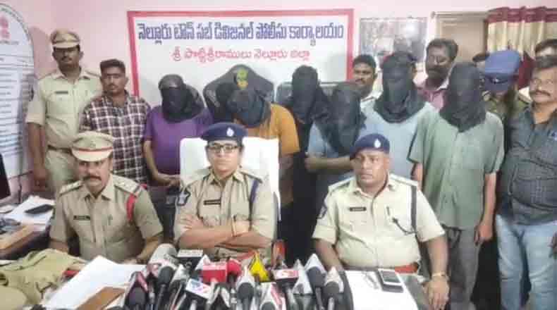 నకిలీ ఈడి అధికారులను అరెస్ట్ చేసిన నెల్లూరు పోలీసులు…