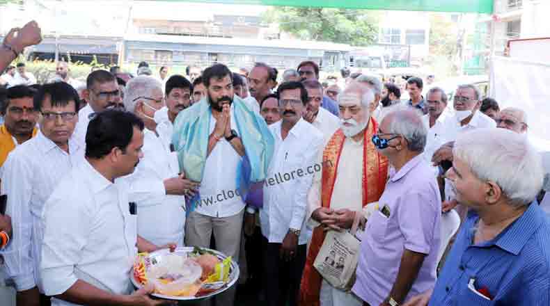 హామీ నెరవేర్చుకున్న ఎమ్మెల్యే అనీల్ : బ్రాహ్మణ కర్మక్రియల భవనానికి శంఖుస్థాపన