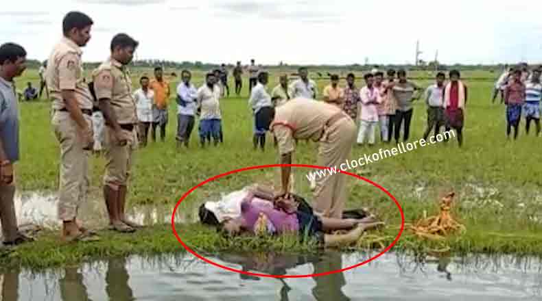 భార్య ప్రవర్తనపై మనస్థాపం : కుమారుడితో కలిసి భర్త ఆత్మహత్య