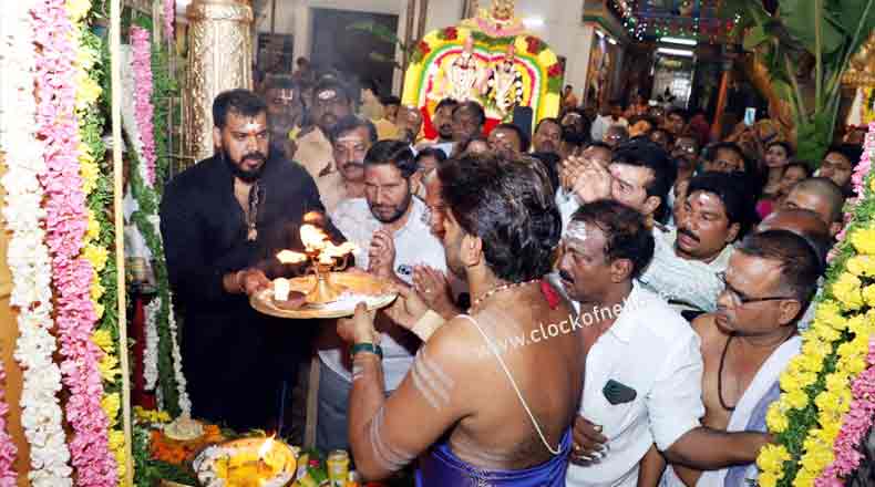 ప్రారంభమైన కార్తీక మాసం : శివాలయంలో ఆకాశ దీపం వెలిగించిన ఎమ్మెల్యే అనీల్