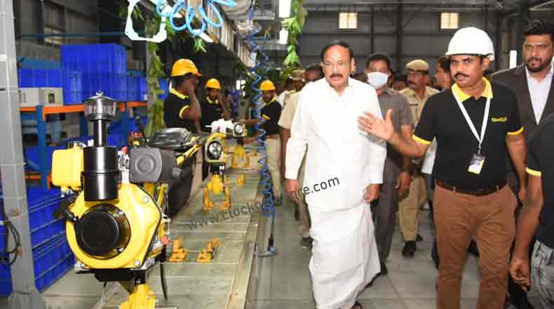 గ్రామాలే దేశానికి పట్టుకొమ్మలు : మాజీ ఉప రాష్ట్రపతి వెంకయ్య