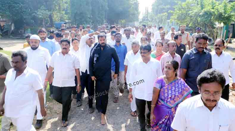 ఓల్డ్ మున్సిపల్ కార్యాలయ సమీపంలో కర్మక్రతువుల భవనం : స్థల పరిశీలన చేసిన అనీల్