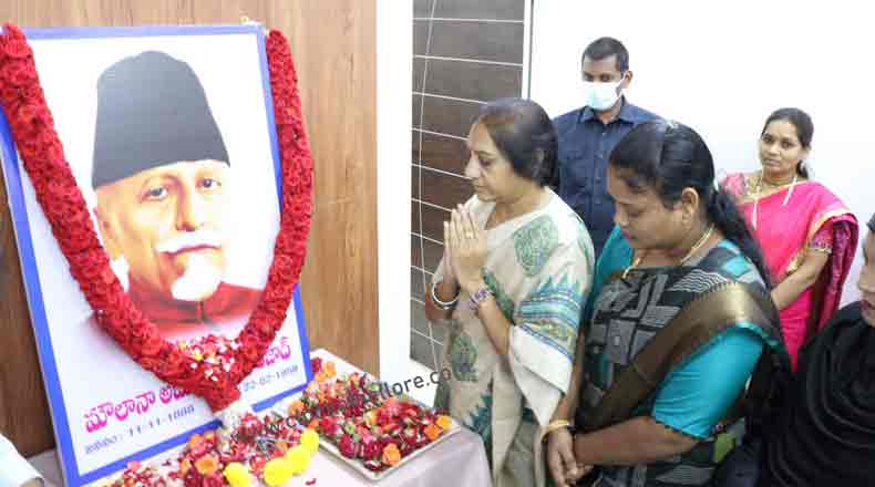 ఘనంగా ఆజాద్ జయంతి : నివాళి అర్పించిన జడ్పీ ఛైర్ పర్సన్, మేయర్