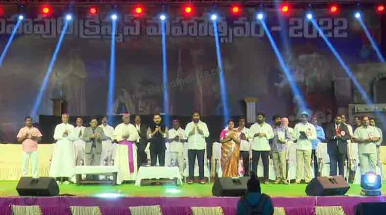 నెల్లూరులో అంబరాన్నంటిన ప్రీ క్రిస్మస్ వేడుకలు : కోటంరెడ్డికి ఆశీర్వాదాలు