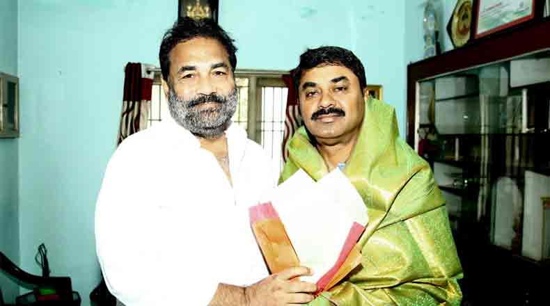 రక్షణ శాఖ సలహాదారు సతీష్ రెడ్డితో ఎమ్మెల్యే కోటంరెడ్డి భేటీ