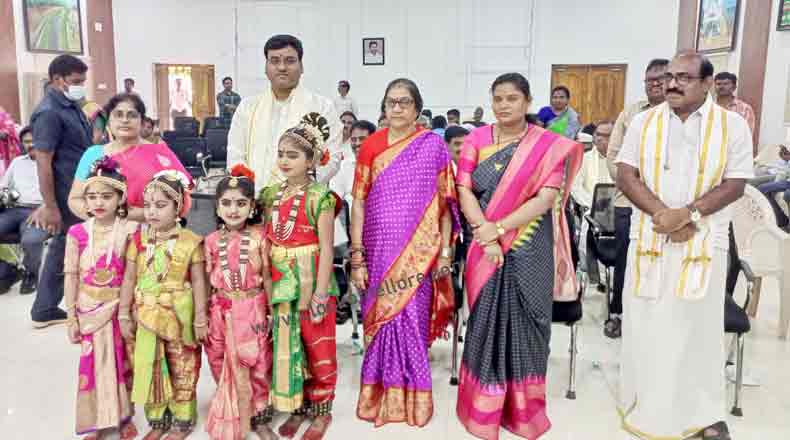 నెల్లూరులో ఘనంగా ఉగాది వేడుకలు : పాల్గొన్న కలెక్టర్, జడ్పీ ఛైర్మైన్, మేయర్