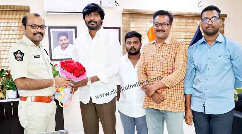 ఎస్పీ తిరుమలేశ్వర్ రెడ్డిని కలిసిన జనసేన నేత కేతంరెడ్డి