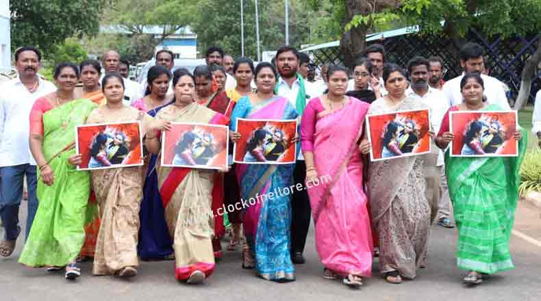 ఆ ముగ్గురు కార్పొరేటర్లను వెంటనే అరెస్ట్ చేయండి : ఎస్పీని కోరిన నెల్లూరు మేయర్