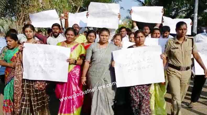 ఆ ముగ్గురు కార్పొరేటర్లపై మేయర్ నిరసన : పోలీసులకు ఫిర్యాదు