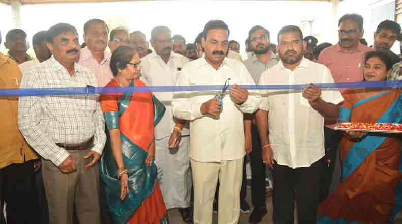 నెల్లూరులో సీ ఫుడ్ ఫెస్టివల్ : ప్రారంభించిన మంత్రి కాకాణి గోవర్ధన్ రెడ్డి