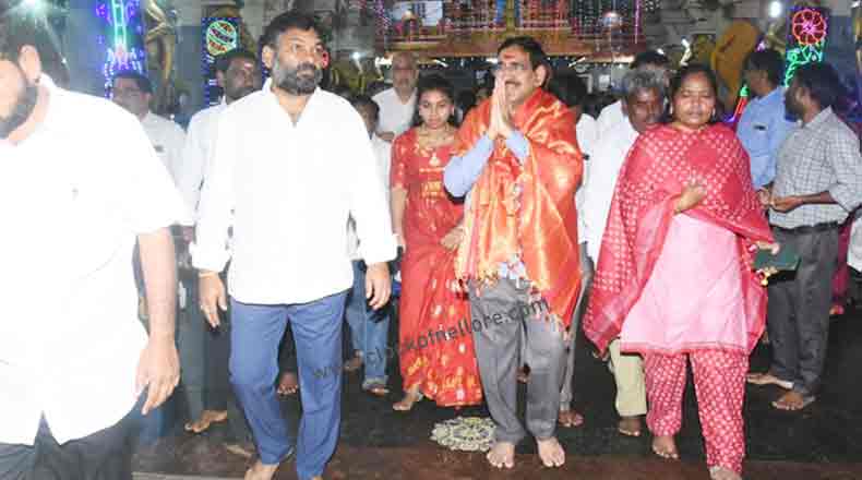 శ్రీ రాజ‌రాజేశ్వ‌రి అమ్మ‌వారిని ద‌ర్శించుకున్న పొంగూరు నారాయ‌ణ‌