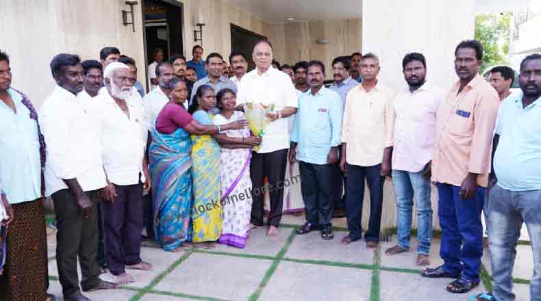 వేమిరెడ్డి ప్రభాకర్ రెడ్డికి ధన్యవాదాలు తెలిపిన కొమ్మరపూడి రైతులు