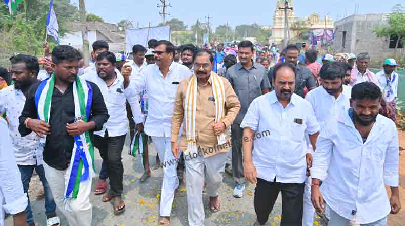 చంద్రబాబు మాటలు నమ్మవద్దు : ప్రచారంలో ఆదాల ప్రభాకర్ రెడ్డి