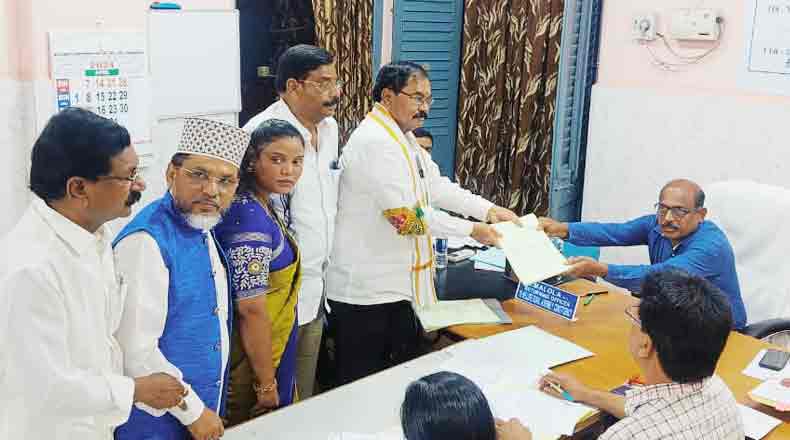 నెల్లూరు రూరల్ ఎమ్మెల్యే అభ్యర్ధిగా నామినేషన్ దాఖలు చేసిన ఆదాల ప్రభాకర్ రెడ్డి