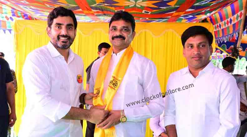 వైసీపికి గుడ్ బై చెప్పిన మెట్టుకూరు : లోకేష్ సమక్షంలో టిడిపిలో చేరిక