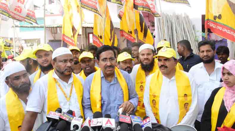 స్కిల్ సెంటర్ ను చికెన్ పకోడి సెంటర్ గా మార్చారు : వైసిపిపై నారాయణ మండిపాటు