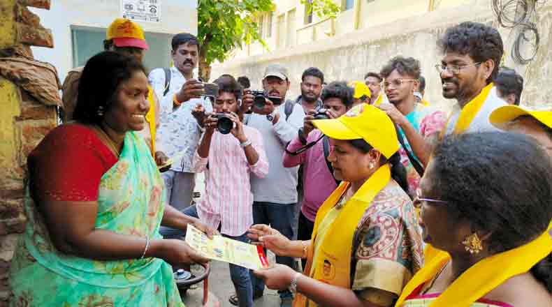 నెల్లూరును అభివృద్ధి చేసింది నారాయణే… చేసేది కూడా ఆయనే : పొంగూరు రమాదేవి