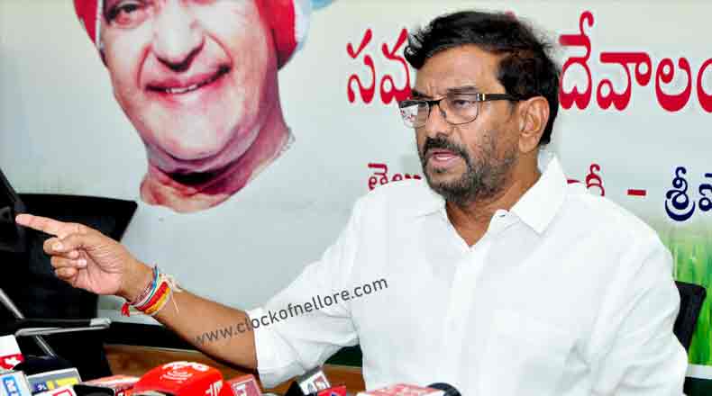 బెంగుళూరు రేవ్ పార్టీ నిర్వాహకుడు మంత్రి కాకాణి మిత్రుడే : సోమిరెడ్డి విమర్శలు