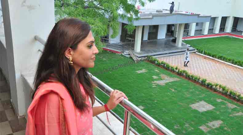 జూన్ 12న విఆర్ హైస్కూల్ పున: ప్రారంభం – వెల్లడించిన మంత్రి నారాయణ కుమార్తె